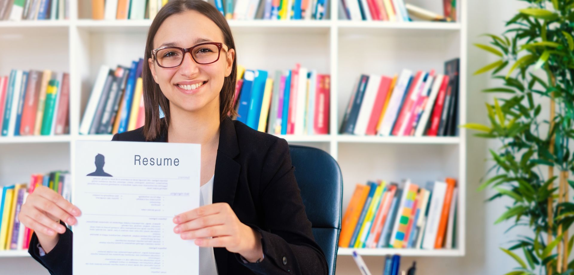 Is the CV Written by AI or Human: Recruiter Guide to Spotting AI-Generated Resumes